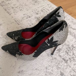 Carolina Herrera heels